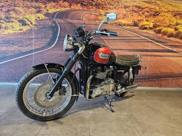 2015 Triumph Bonneville 865 Bonneville Black