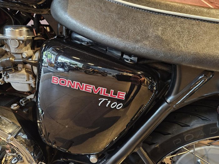 2015 Triumph Bonneville 865 Bonneville Black
