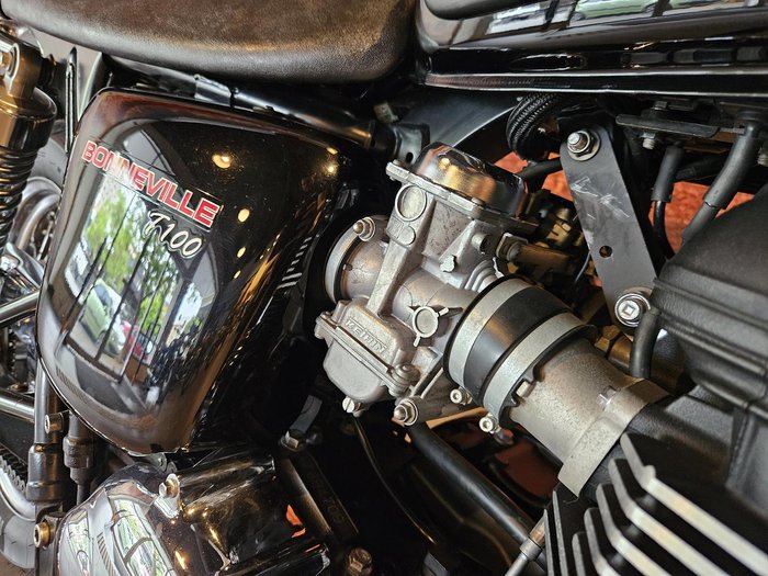 2015 Triumph Bonneville 865 Bonneville Black