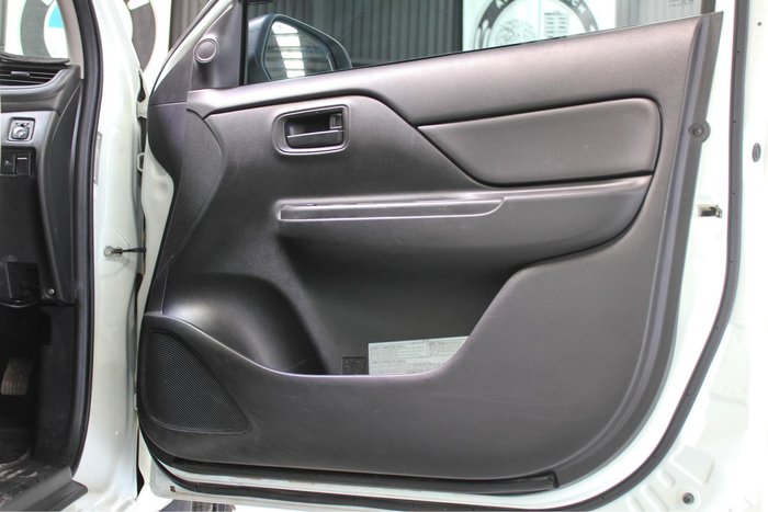 2019 Mitsubishi Triton GLX MR MY19 4X4 Dual Range White