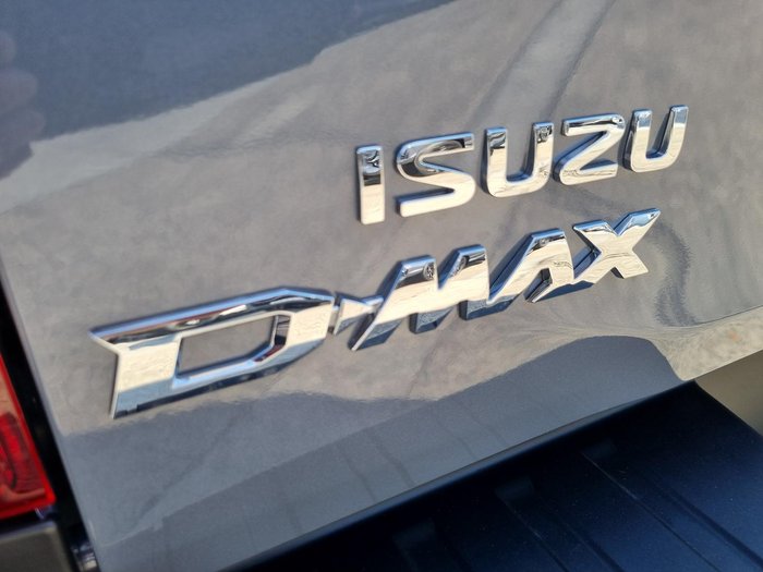 2025 Isuzu D-MAX X-RIDER