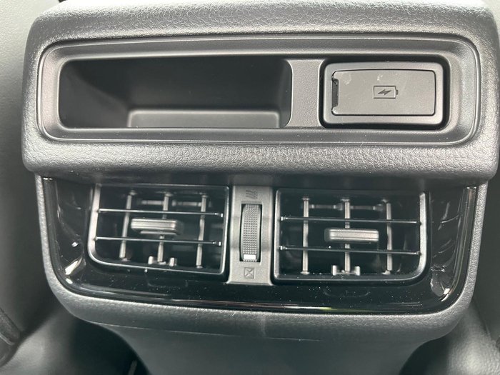 2025 Isuzu D-MAX X-TERRAIN