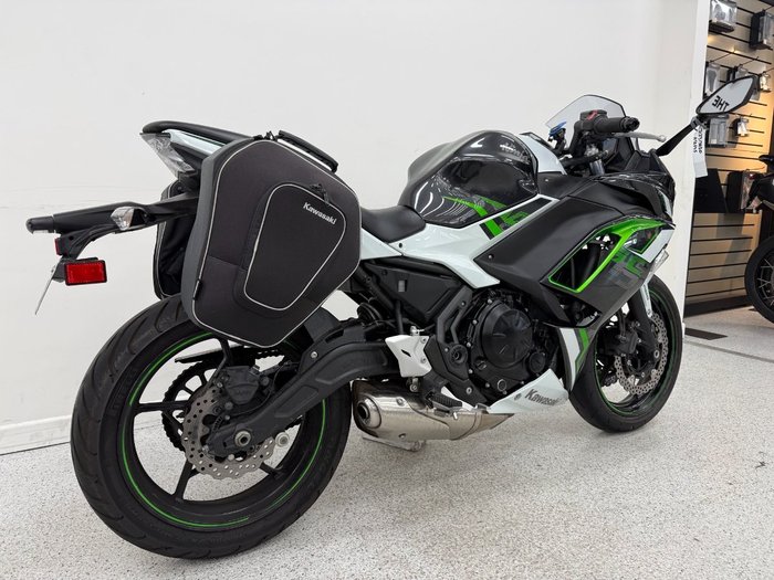2022 Kawasaki NINJA 650L White