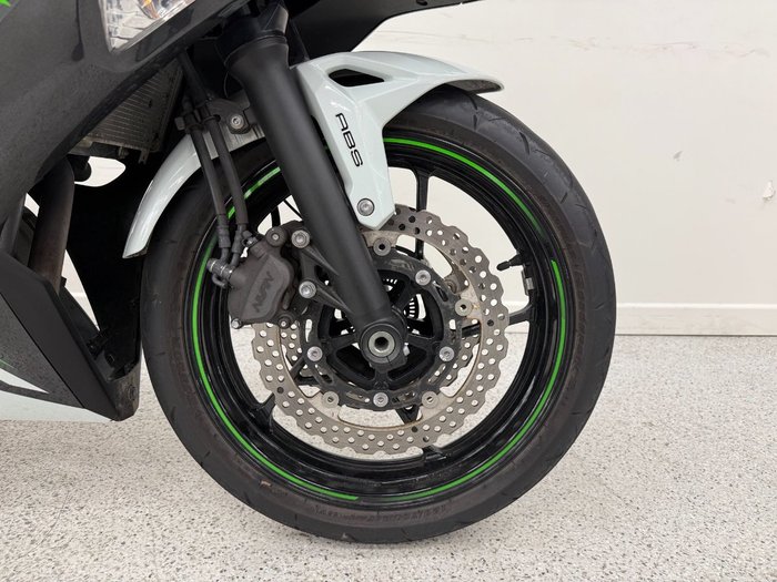 2022 Kawasaki NINJA 650L White