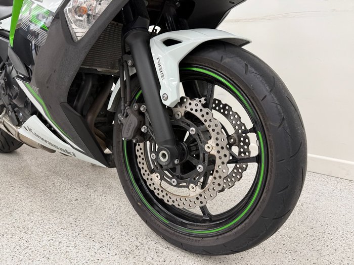2022 Kawasaki NINJA 650L White