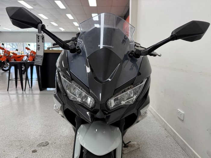 2022 Kawasaki NINJA 650L White