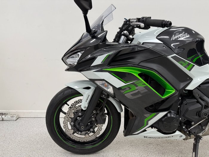 2022 Kawasaki NINJA 650L White
