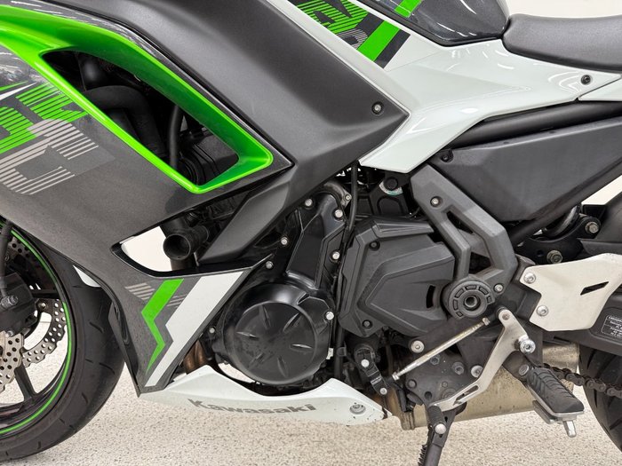 2022 Kawasaki NINJA 650L White