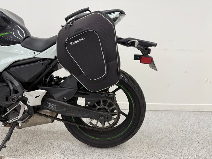 2022 Kawasaki NINJA 650L White