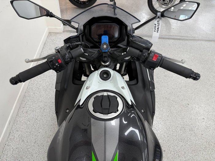 2022 Kawasaki NINJA 650L White
