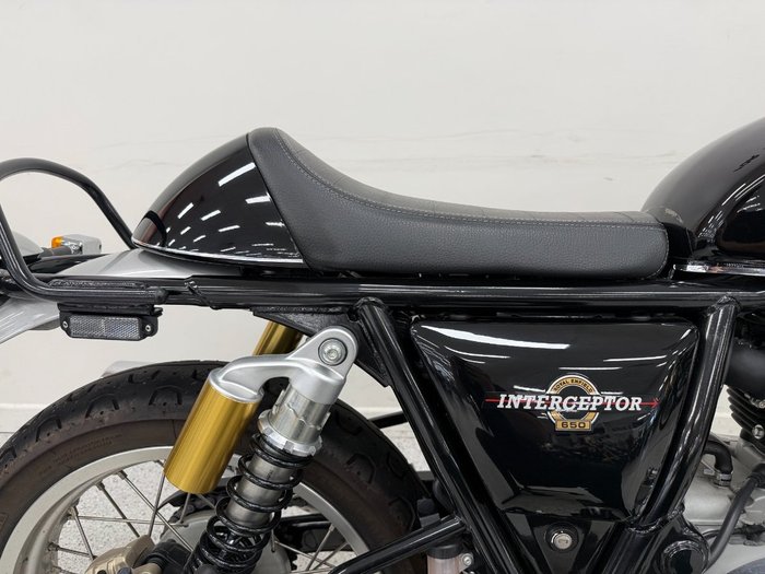 2021 Royal Enfield INTERCEPTOR 650 CUSTOM Black