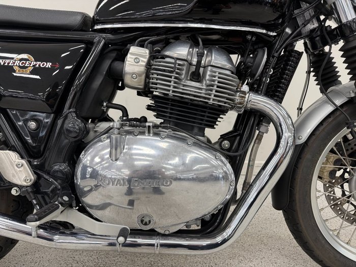2021 Royal Enfield INTERCEPTOR 650 CUSTOM Black