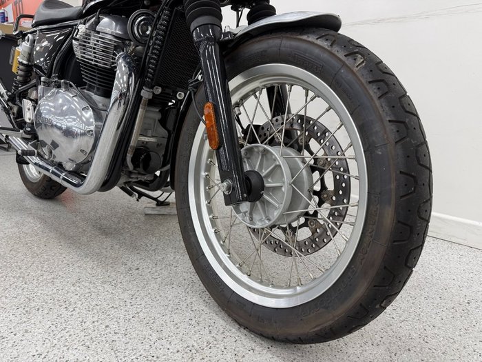 2021 Royal Enfield INTERCEPTOR 650 CUSTOM Black