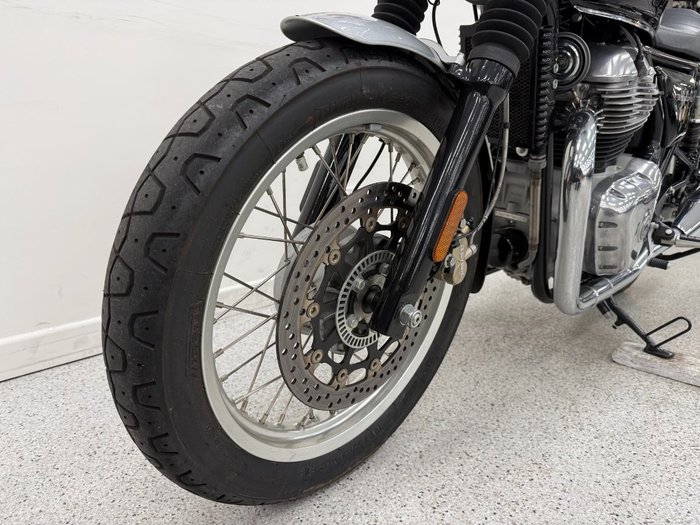 2021 Royal Enfield INTERCEPTOR 650 CUSTOM Black