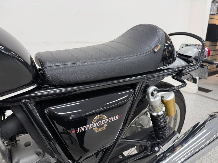 2021 Royal Enfield INTERCEPTOR 650 CUSTOM Black