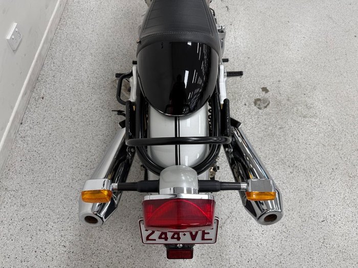 2021 Royal Enfield INTERCEPTOR 650 CUSTOM Black