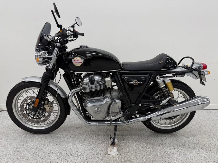 2021 Royal Enfield INTERCEPTOR 650 CUSTOM Black