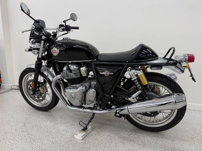 2021 Royal Enfield INTERCEPTOR 650 CUSTOM Black