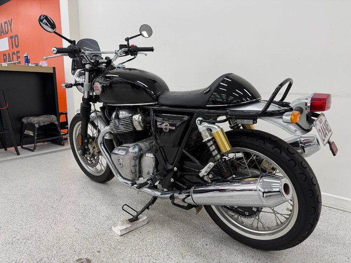 2021 Royal Enfield INTERCEPTOR 650 CUSTOM Black