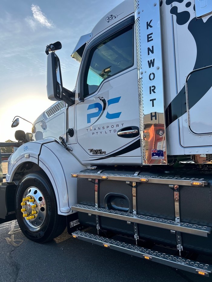 2024 Kenworth T410SAR 