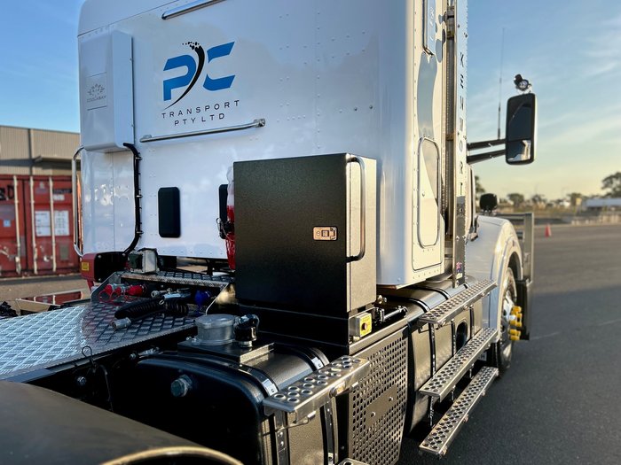2024 Kenworth T410SAR 