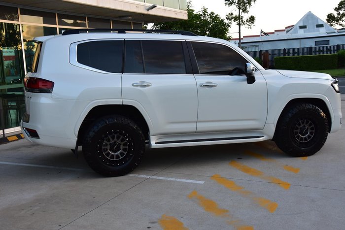 2022 Toyota Landcruiser Sahara ZX FJA300R 4X4 Dual Range Crystal Pearl