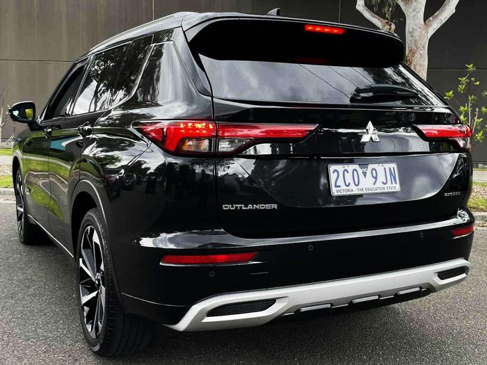 2023 Mitsubishi Outlander Exceed