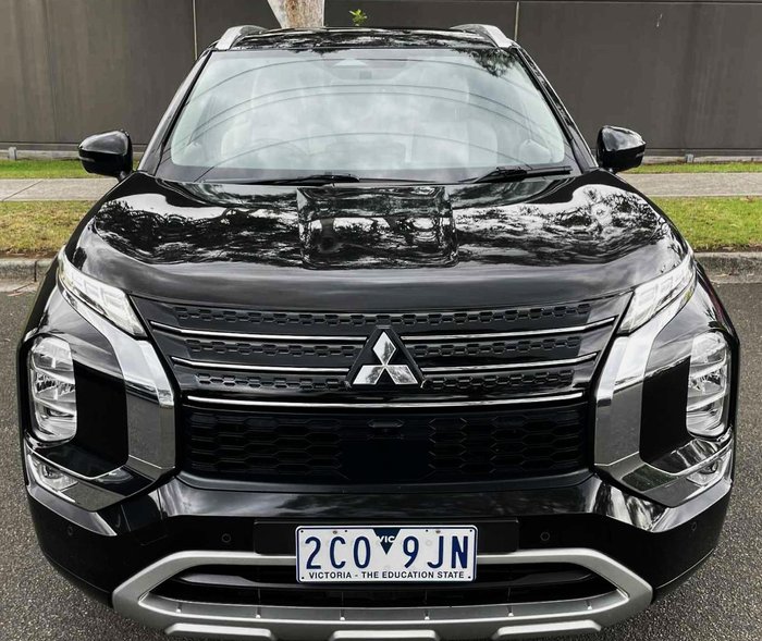 2023 Mitsubishi Outlander Exceed