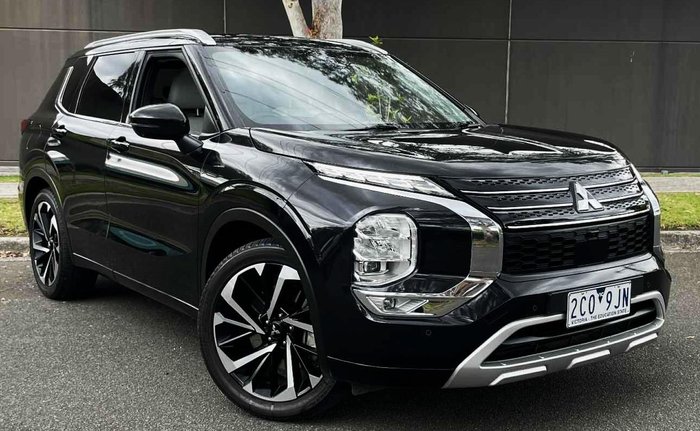 2023 Mitsubishi Outlander Exceed