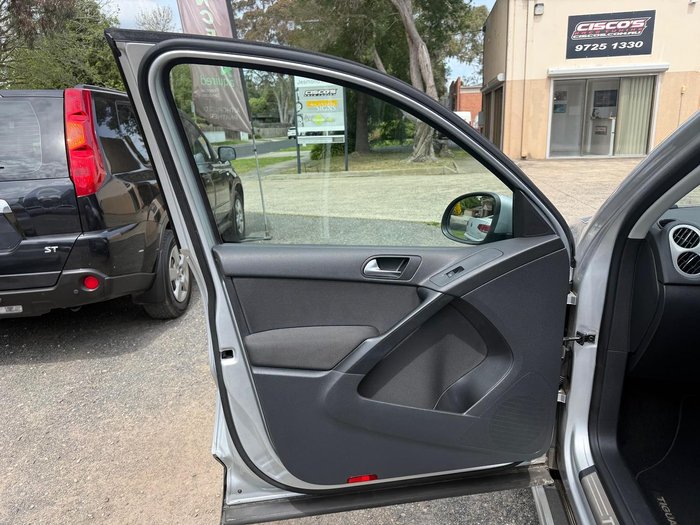 2010 Volkswagen Tiguan 125TSI 5N MY10 Four Wheel Drive Silver Leaf