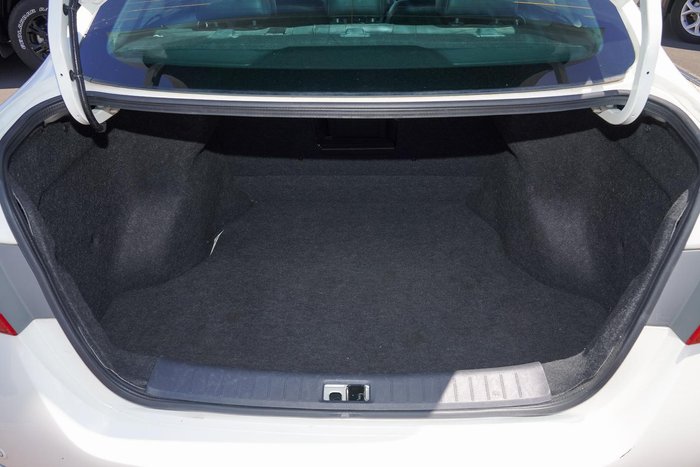 2016 Nissan Pulsar SSS B17 Series 2 Ivory Pearl