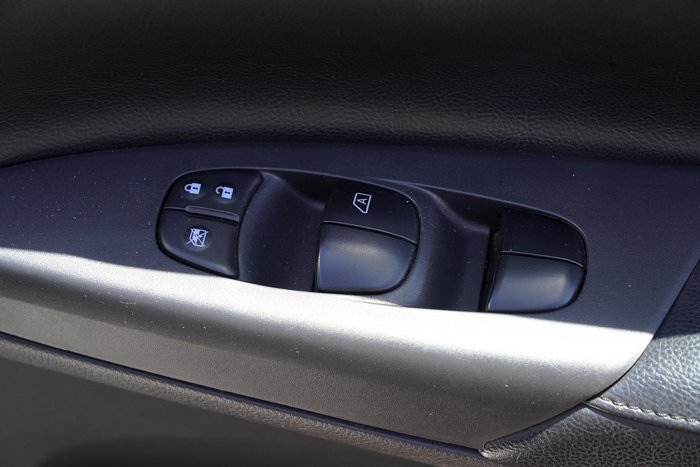 2016 Nissan Pulsar SSS B17 Series 2 Ivory Pearl