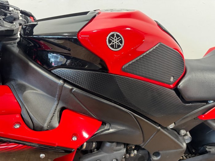 2013 Yamaha YZF-R1 MARS RED METALLIC