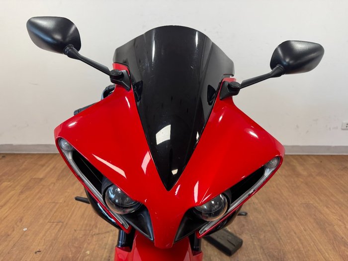 2013 Yamaha YZF-R1 MARS RED METALLIC