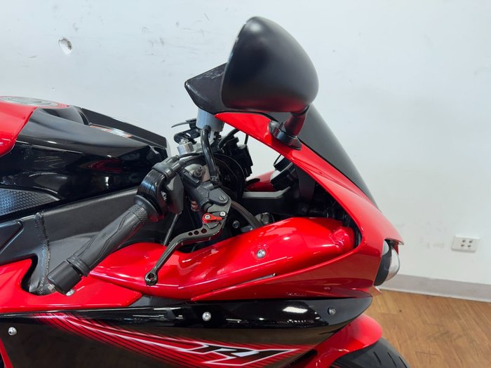 2013 Yamaha YZF-R1 MARS RED METALLIC