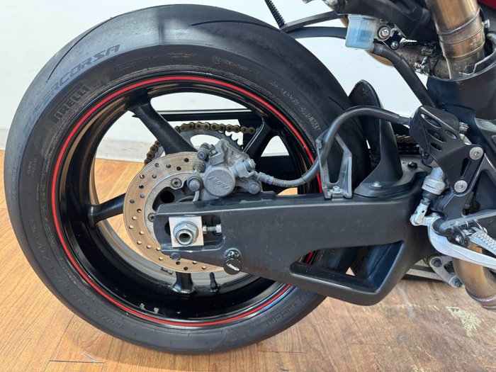 2013 Yamaha YZF-R1 MARS RED METALLIC