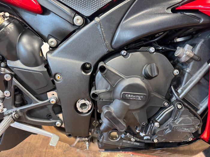 2013 Yamaha YZF-R1 MARS RED METALLIC