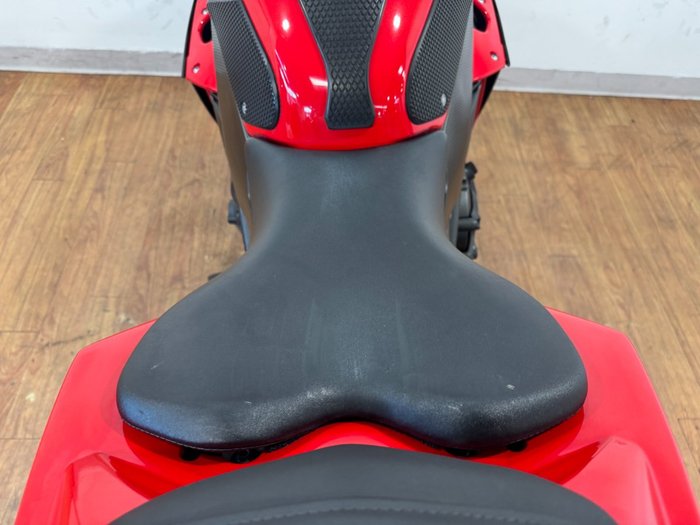 2013 Yamaha YZF-R1 MARS RED METALLIC