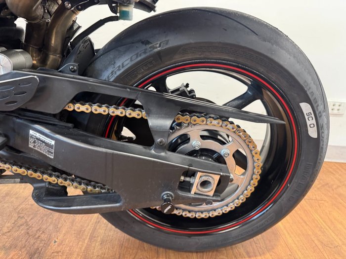 2013 Yamaha YZF-R1 MARS RED METALLIC