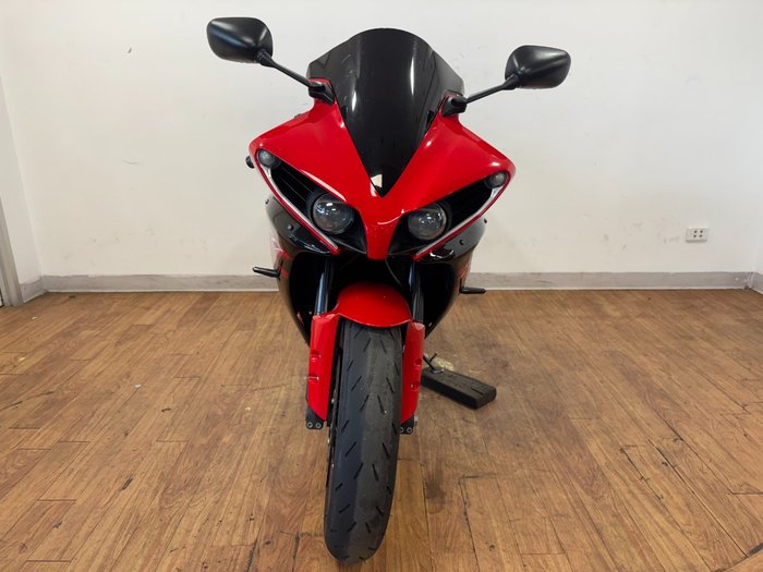 2013 Yamaha YZF-R1 MARS RED METALLIC