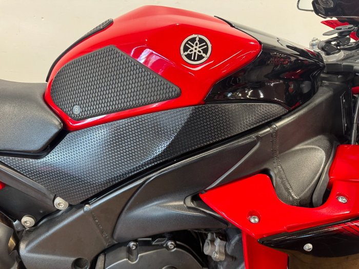 2013 Yamaha YZF-R1 MARS RED METALLIC