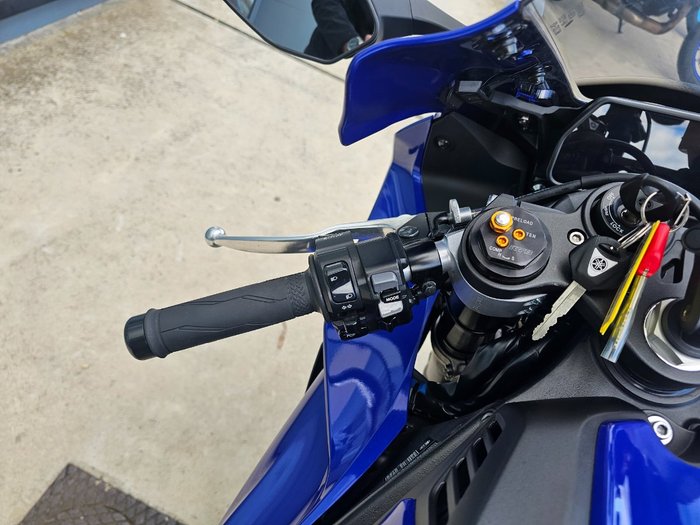 2023 Yamaha YZF-R1 Blue