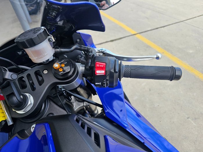 2023 Yamaha YZF-R1 Blue