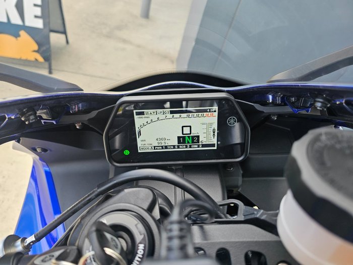 2023 Yamaha YZF-R1 Blue