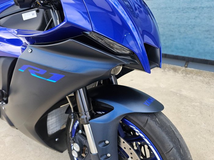 2023 Yamaha YZF-R1 Blue