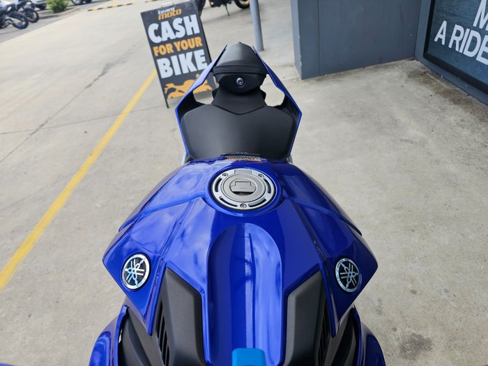 2023 Yamaha YZF-R1 Blue