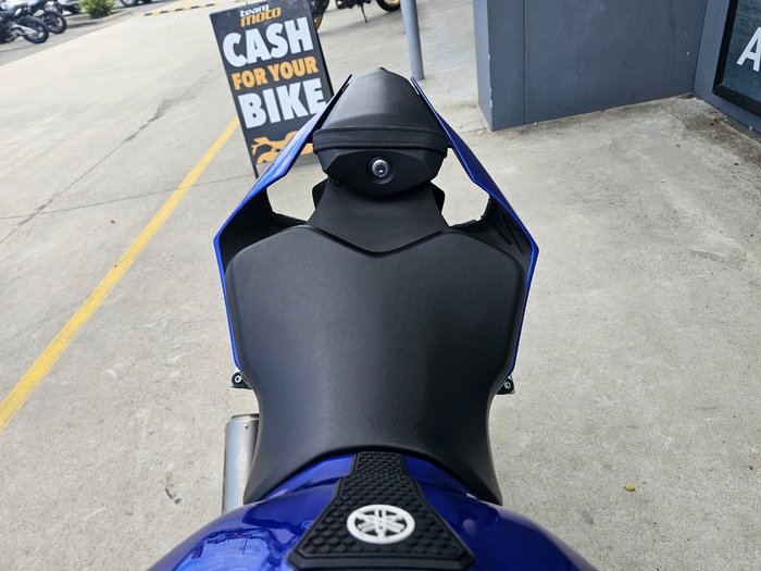 2023 Yamaha YZF-R1 Blue