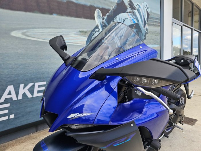 2023 Yamaha YZF-R1 Blue
