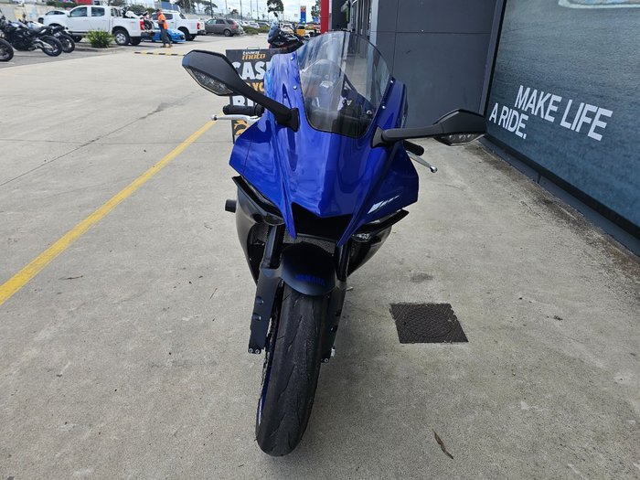 2023 Yamaha YZF-R1 Blue