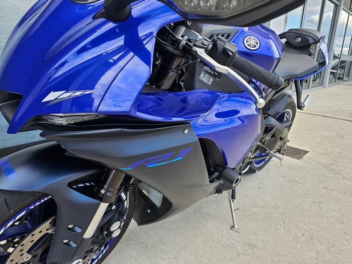2023 Yamaha YZF-R1 Blue